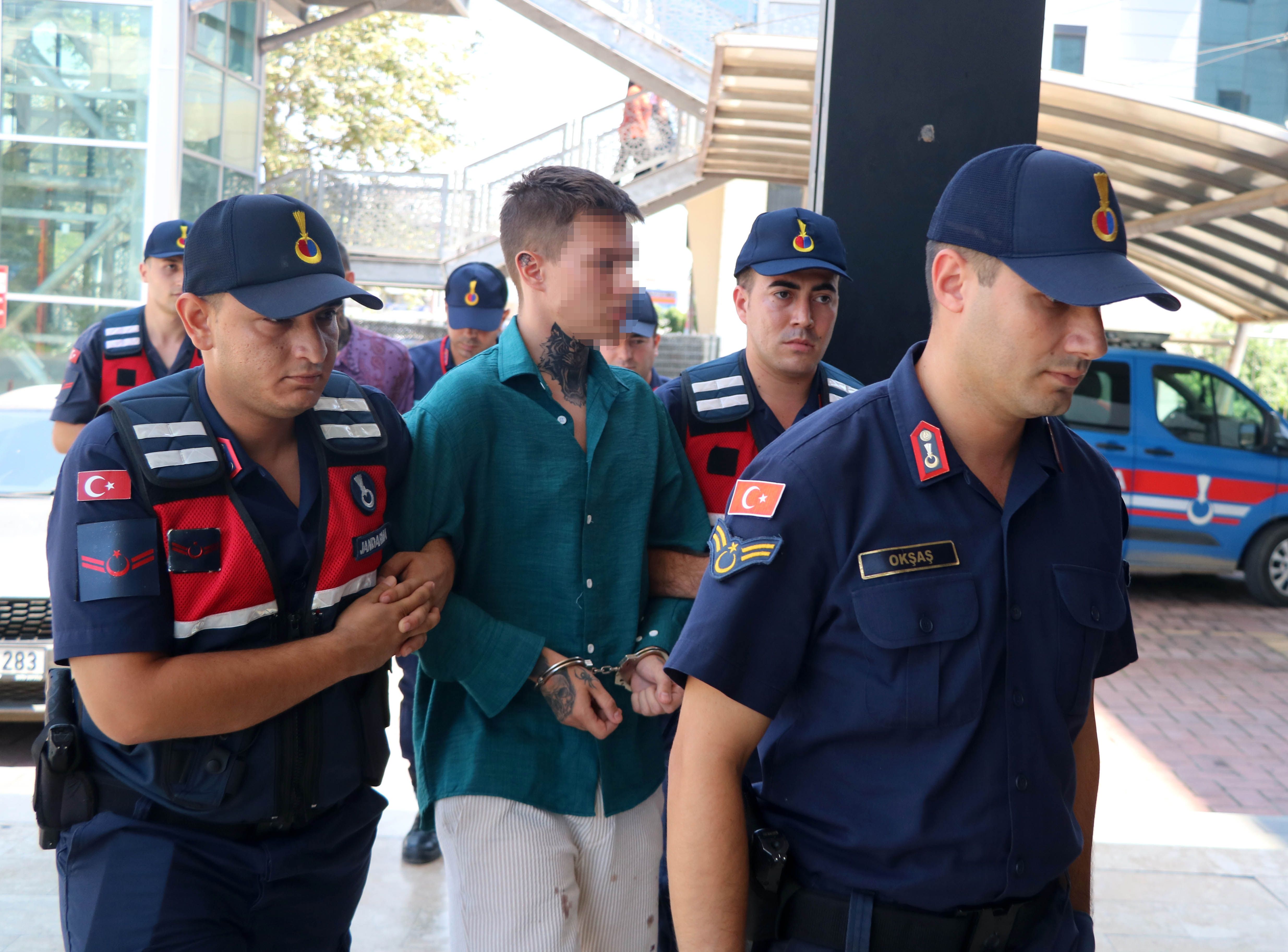 ALANYA'DA KANLI GECE: RUS VATANDAŞLARIN KAVGASI