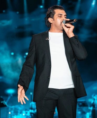 bayhan-ataturk-kultur-parkinda-vanlilarla-bulustu-unutulmaz-bir-gece-jBGteBO3.jpg