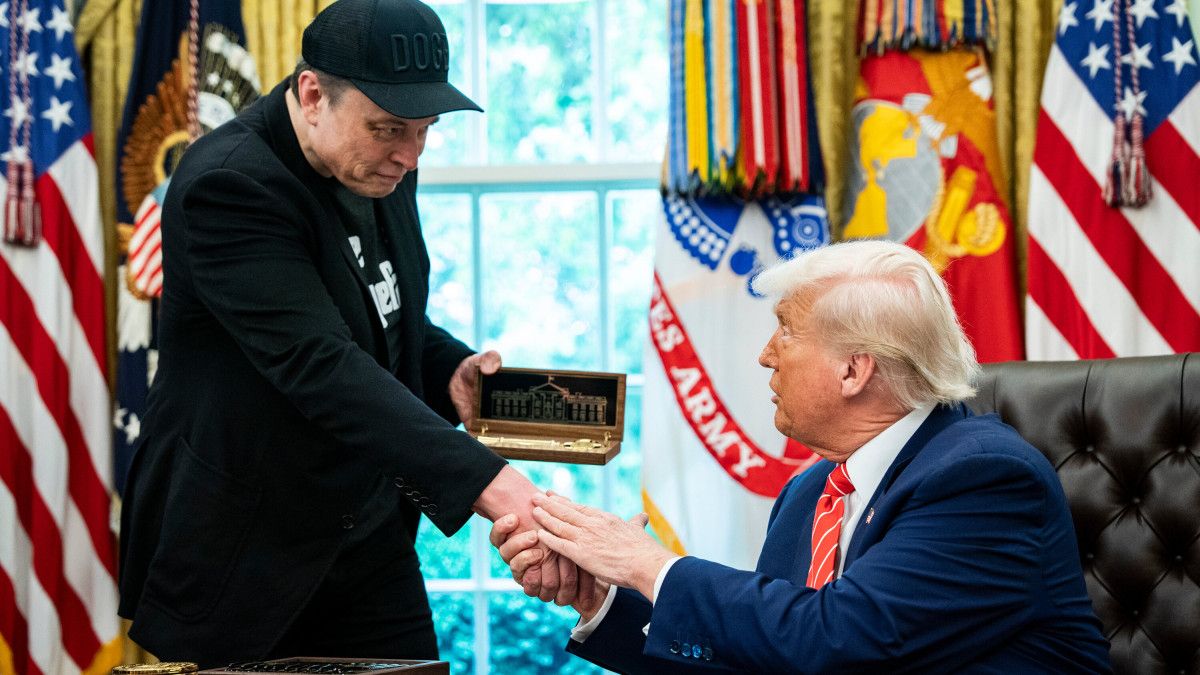 Elon Musk ile Donald Trump Arasındaki Anlaşmazlık Sürüyor