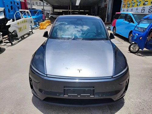 Eski Tesla Model Y, Yeni Juniper Tasarımına Modifiye Edildi