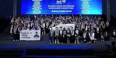 itu-rektorlugunden-mezuniyet-torenindeki-pankart-olayina-iliskin-onemli-aciklama-dzbLAIe5.jpg