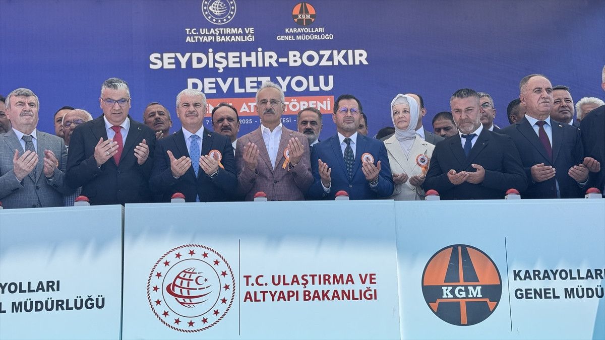Konya'da Şehir Hastanesi-Stadyum Tramvay Hattı 2. Etap Temel Atma Töreni Düzenlendi