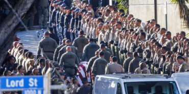 los-angelesta-polis-egitim-merkezinde-patlama-uc-polis-memuru-hayatini-kaybetti-EgalnWYn.jpg