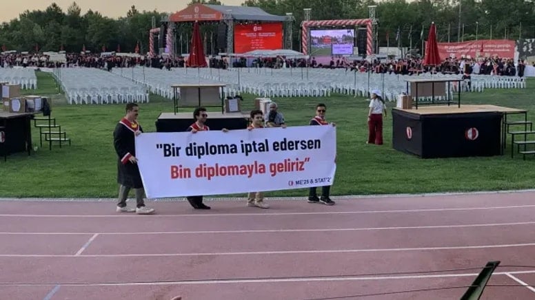 ODTÜ 2024-2025 Mezuniyet Töreni Renkli ve Duygusal Anlara Sahne Oldu