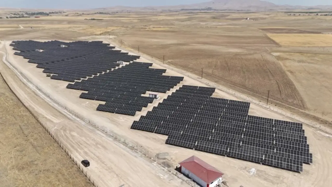 TRT, Van'da Güneş Enerjisi Santrali Kurarak Yayıncılıkta Enerji Dönüşümünü Başlattı