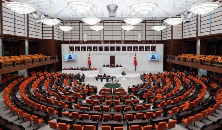 turkiye-buyuk-millet-meclisinin-yeni-yasama-yili-baslangic-tarihi-ne-zaman-UvTP393u.jpg