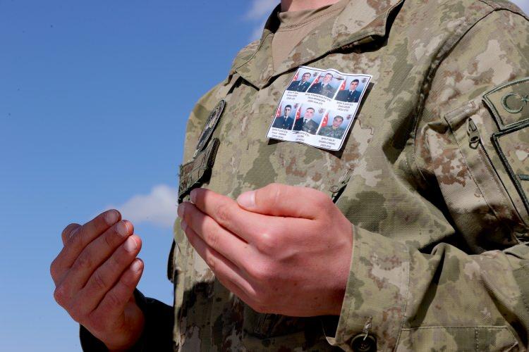 Türkiye Şehitlerini Son Yolculuğuna Uğurluyor: 11 İlde Anma ve Cenaze Törenleri