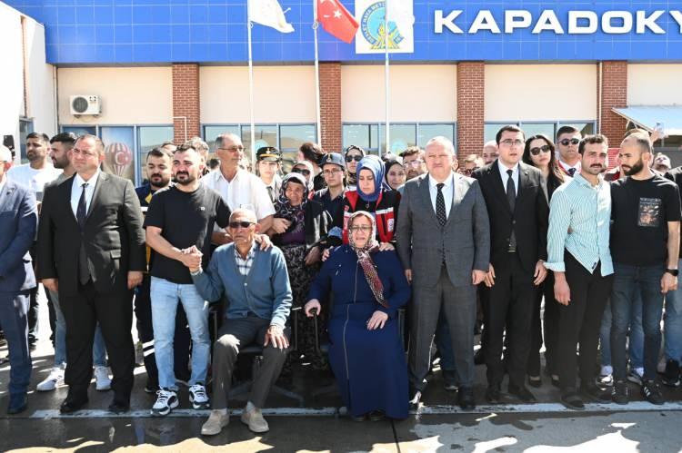 Türkiye Şehitlerini Son Yolculuğuna Uğurluyor: 11 İlde Anma ve Cenaze Törenleri