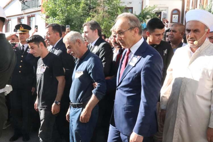 Türkiye Şehitlerini Son Yolculuğuna Uğurluyor: 11 İlde Anma ve Cenaze Törenleri