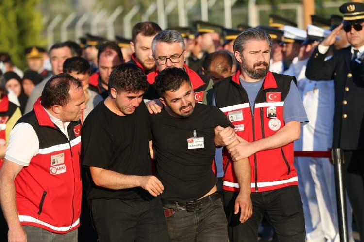 Türkiye Şehitlerini Son Yolculuğuna Uğurluyor: 11 İlde Anma ve Cenaze Törenleri