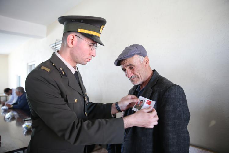 Türkiye Şehitlerini Son Yolculuğuna Uğurluyor: 11 İlde Anma ve Cenaze Törenleri