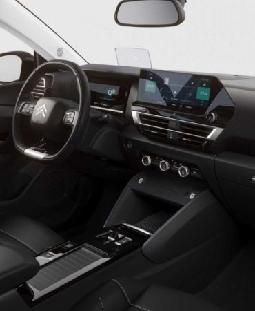 yeni-citroen-c4-2025-modeliyle-yeniliklerle-dolu-yolda-YgT3qHUh.jpg