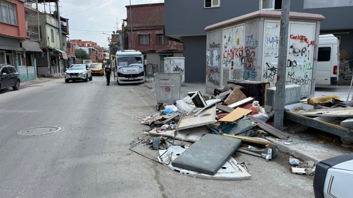 Adana'nın Moloz Yığınları: Vatandaşların Tepkisi Büyüyor