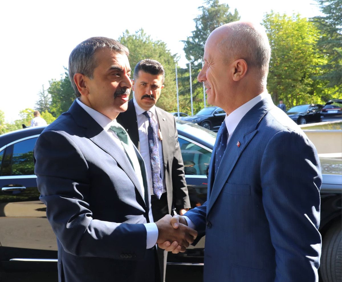 Bakan Tekin'den YÖK Başkanı Özvar'a Tebrik ve Başarı Dileği Ziyareti