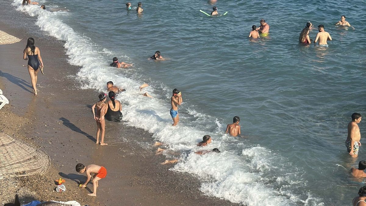 Bodrum'un Sahilleri Yerli ve Yabancı Turistlerin İlgi Odağı Oldu