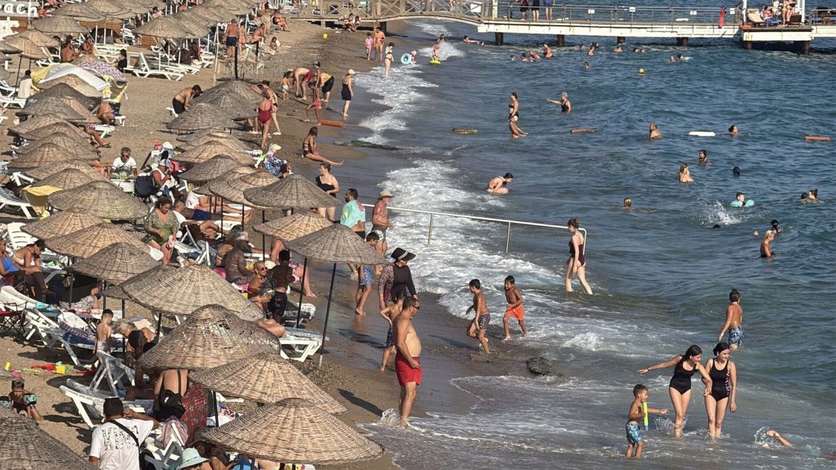 Bodrum'un Sahilleri Yerli ve Yabancı Turistlerin İlgi Odağı Oldu