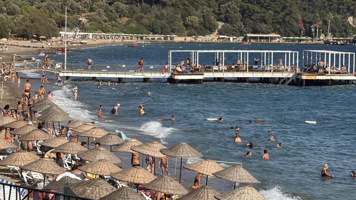 Bodrum'un Sahilleri Yerli ve Yabancı Turistlerin İlgi Odağı Oldu