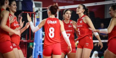 cezayire-set-kaybetmeyen-21-yas-alti-kadin-voleybol-milli-takimindan-etkileyici-zafer-y6STeiw2.jpg
