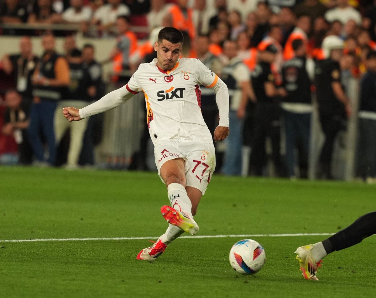 Galatasaray'ın Kamp Kadrosunda Dikkat Çekici Eksikler