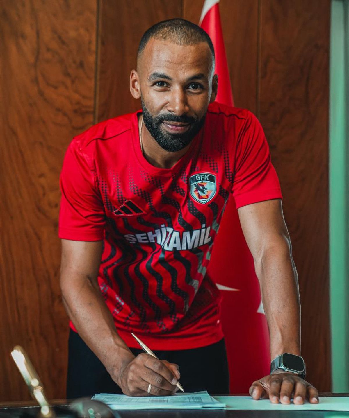 Gaziantep FK'ye Nazım Sangare'nin Unutulmaz Transferi