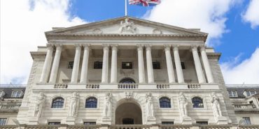 ingiltere-merkez-bankasi-faiz-oranini-yuzde-4e-indirdi-ekonomide-yeni-donem-basliyor-MLsrT8N7.jpg