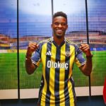 nelson-semedo-fenerbahcenin-tarihindeki-8-portekizli-futbolcu-oldu-8ripulK6.jpg